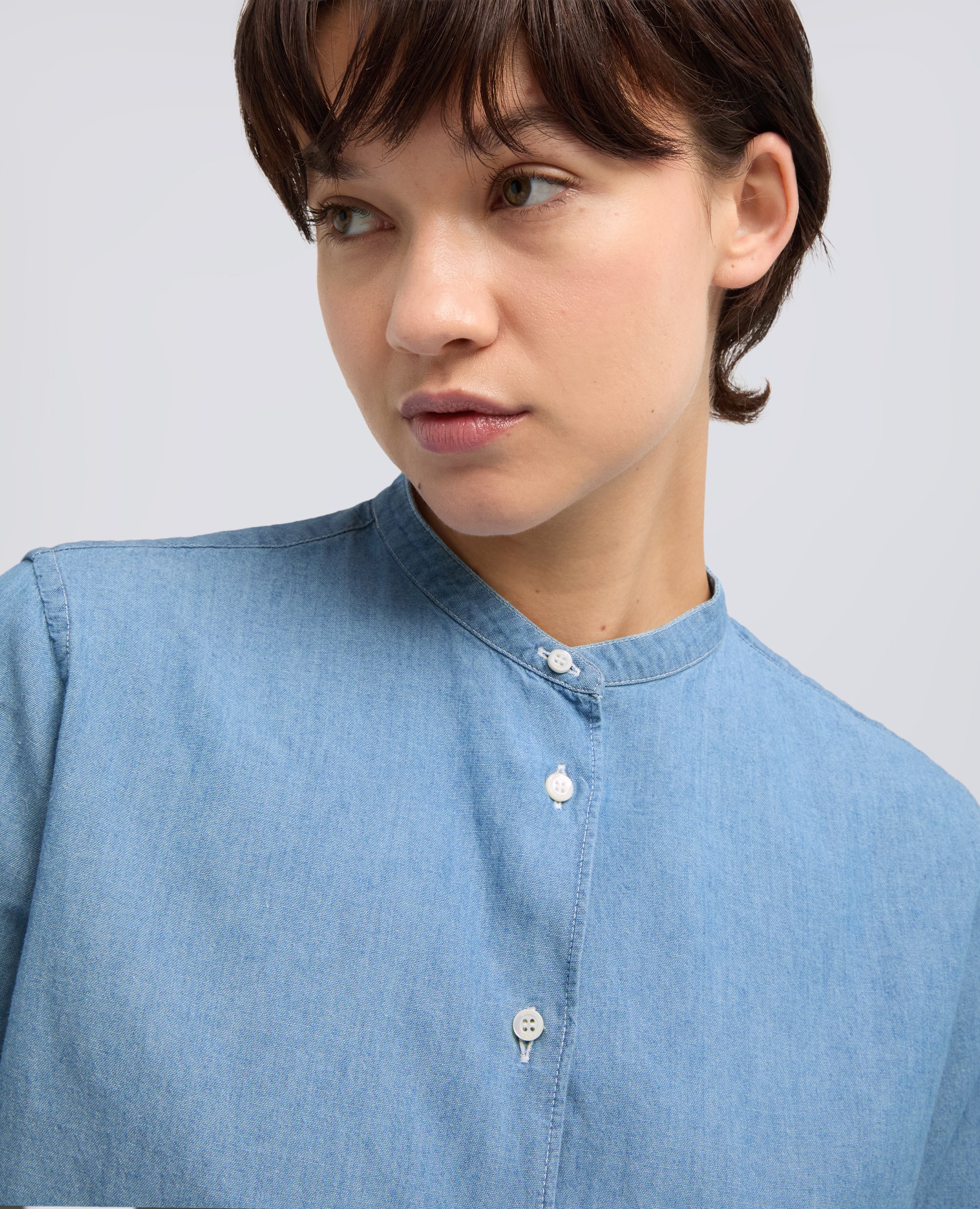 CAMICIA IN CHAMBRAY DI COTONE GIAPPONESE CON COLLO ALLA COREANA - DENIM CHIARO - Image 4