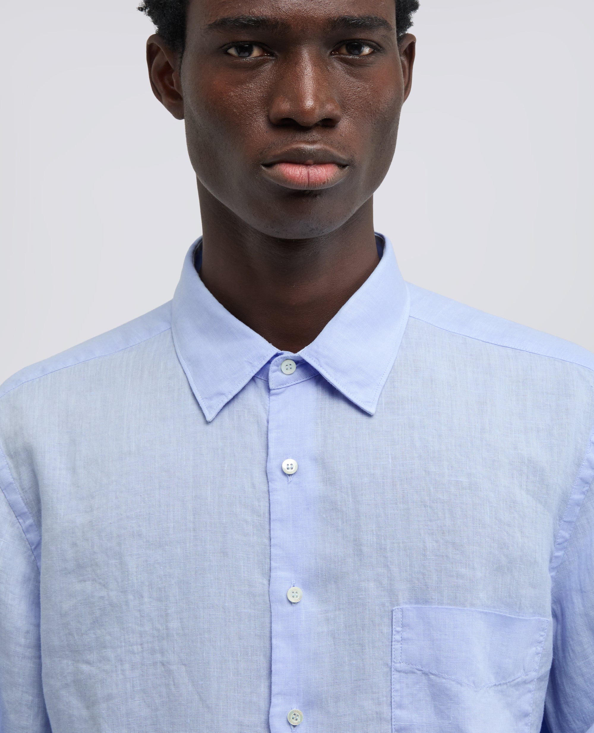 CAMICIA IN LINO LEGGERO CON TASCHINO - AZZURRO - Image 4