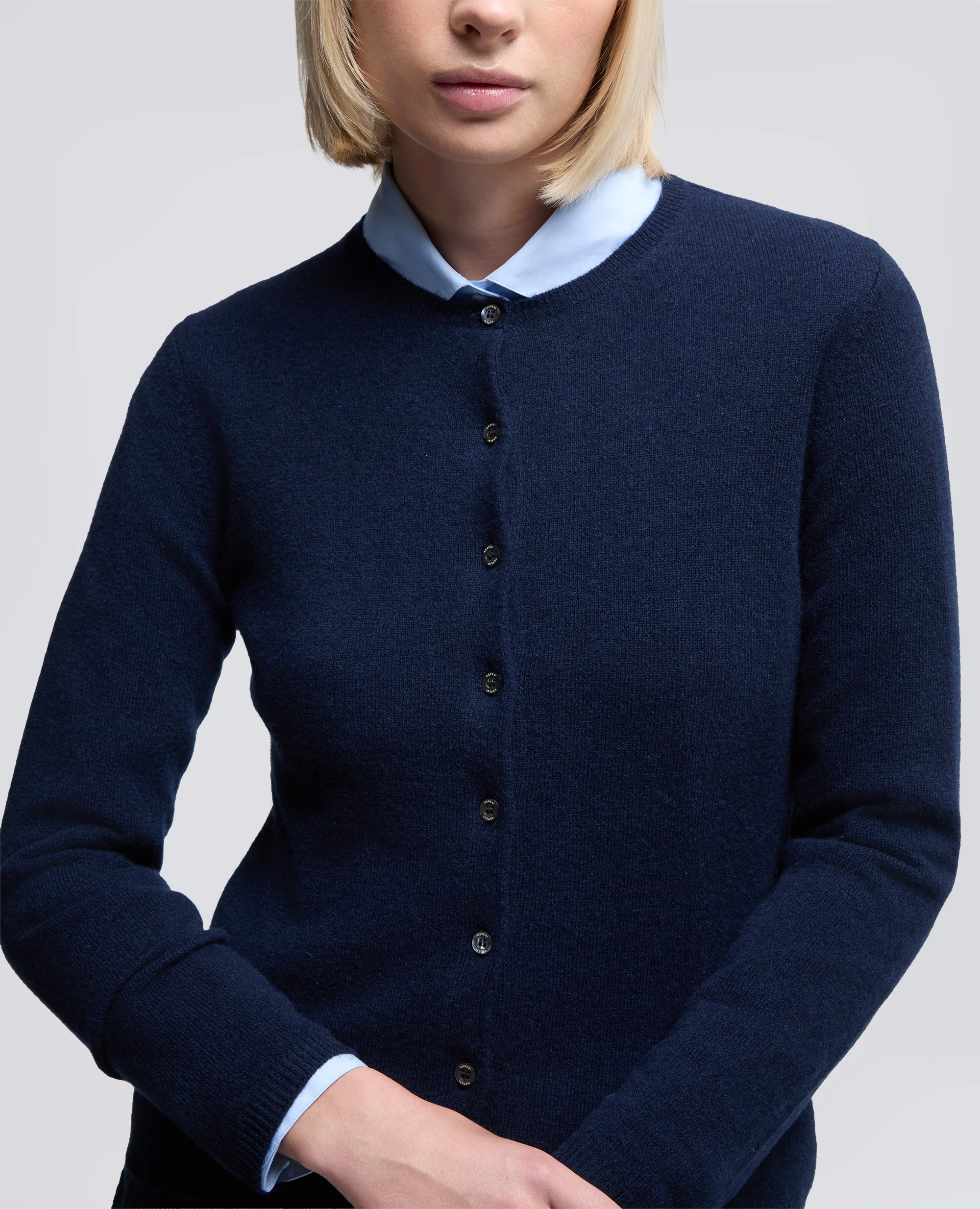 CARDIGAN IN CASHMERE - NAVY - Image 4