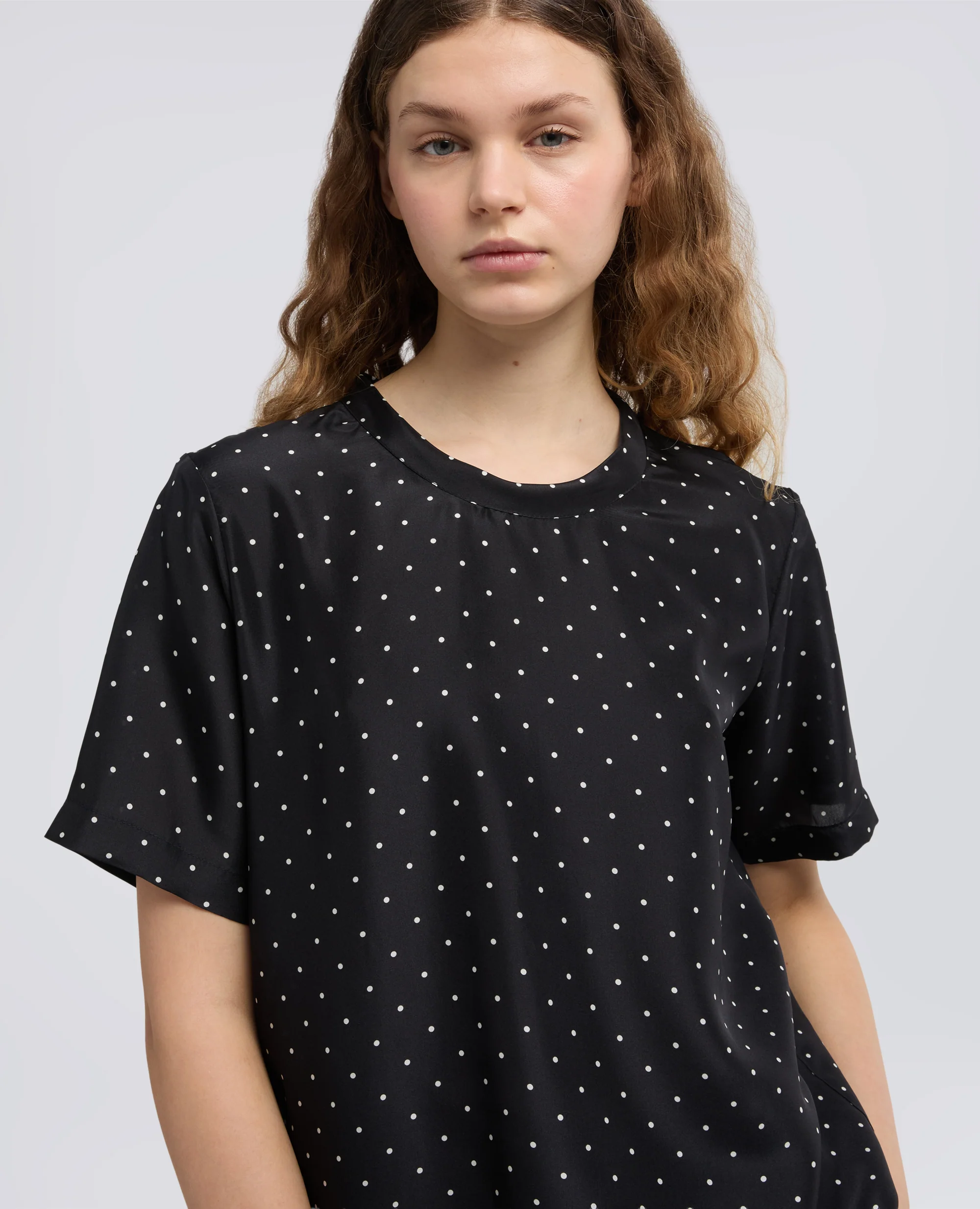 T-SHIRT IN HABUTAI DI SETA - POIS NERO - Image 4